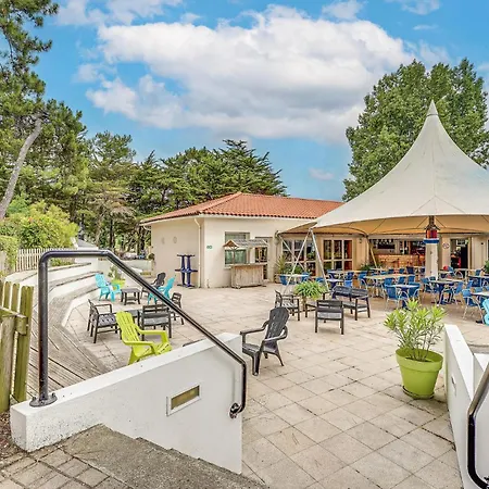 Stunning In With Wifi Holiday home La Faute-sur-Mer