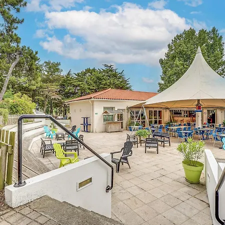 Stunning Home In La Faute-Sur-Mer Prázdninový dům La Faute-sur-Mer